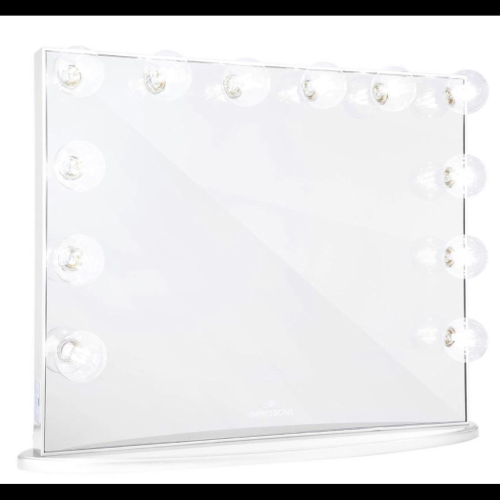 impressions original vanity !! 32 by 25 inches !!